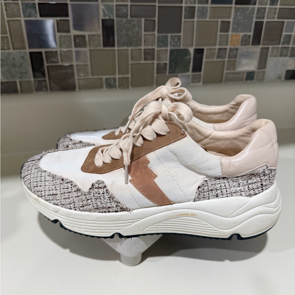 Oasis Society Size9 Women's Sneakers - Picture 3 of 8